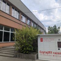 Nowy książkomat Biblioteki Publicznej Targówek przy ulicy Bazyliańskiej 6 w Warszawie
