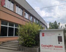 Nowy książkomat Biblioteki Publicznej Targówek przy ulicy Bazyliańskiej 6 w Warszawie