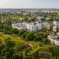 Bemowo – dzielnica Warszawy, widok z lotu ptaka na osiedla i Fort Radiowo