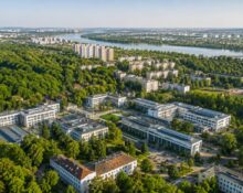 Bielany – dzielnica Warszawy, widok z lotu ptaka na Las Bielański i osiedla