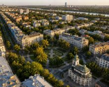 Żoliborz – dzielnica Warszawy, widok na Plac Wilsona i klimatyczne kamienice