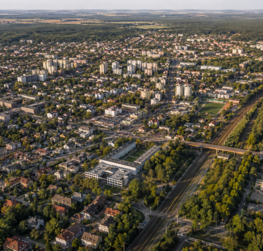 Legionowo – miasto w północnej aglomeracji warszawskiej, widok z lotu ptaka na centrum i okolice